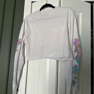 Taylor Swift Lover Merch “Je Suis Calme!” Long Sleeve Cropped Shirt, Size M